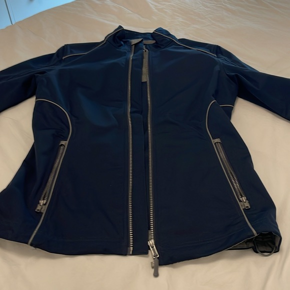 Cutter and Buck CB WeatherTec jacket - Picture 3 of 6